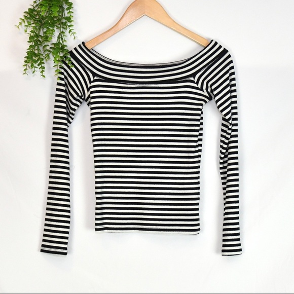 Hollister Off the Shoulder Striped Top - Picture 1 of 4